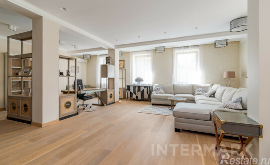 Аренда 4-комн квартиры на вторичном рынке Афанасьевский Б. пер,  д. 28