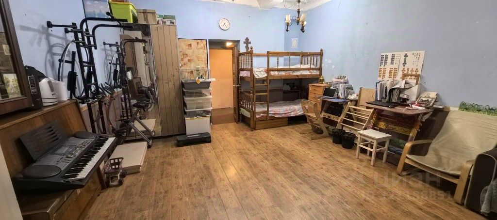 Продажа 3-комн квартиры на вторичном рынке пос. Стрельна, Санкт-Петербургское шоссе, 13