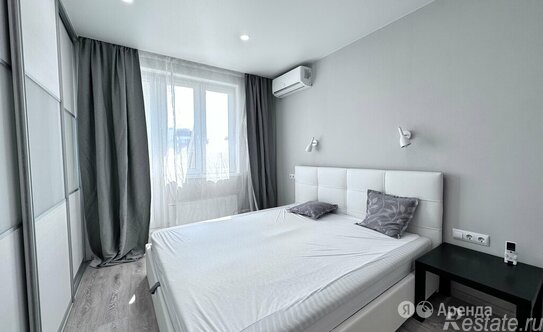 Аренда 1-комн квартиры на вторичном рынке улица Авиаторов,  д. 5