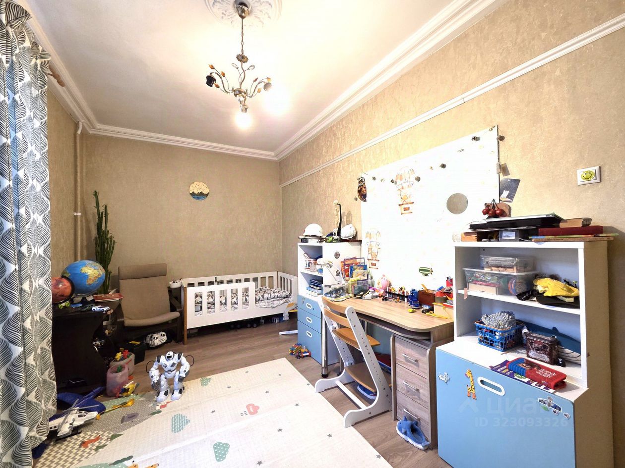 Продажа 3-комн квартиры на вторичном рынке улица Зои и Александра Космодемьянских, 17/2