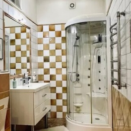 Продажа 4-комн квартиры на вторичном рынке Чкаловский пр-кт,  д. 5