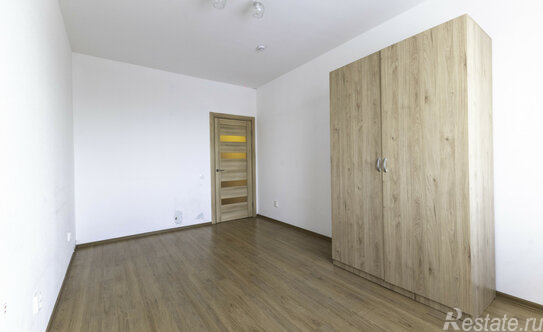 Продажа 2-комн квартиры на вторичном рынке Космонавтов пр-кт,  д. 106