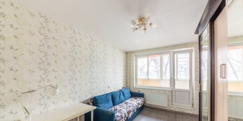 3-комн квартира улица Тельмана,  д. 44