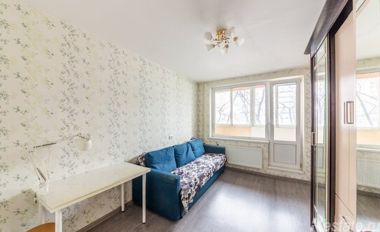 Продажа 3-комн квартиры на вторичном рынке улица Тельмана,  д. 44