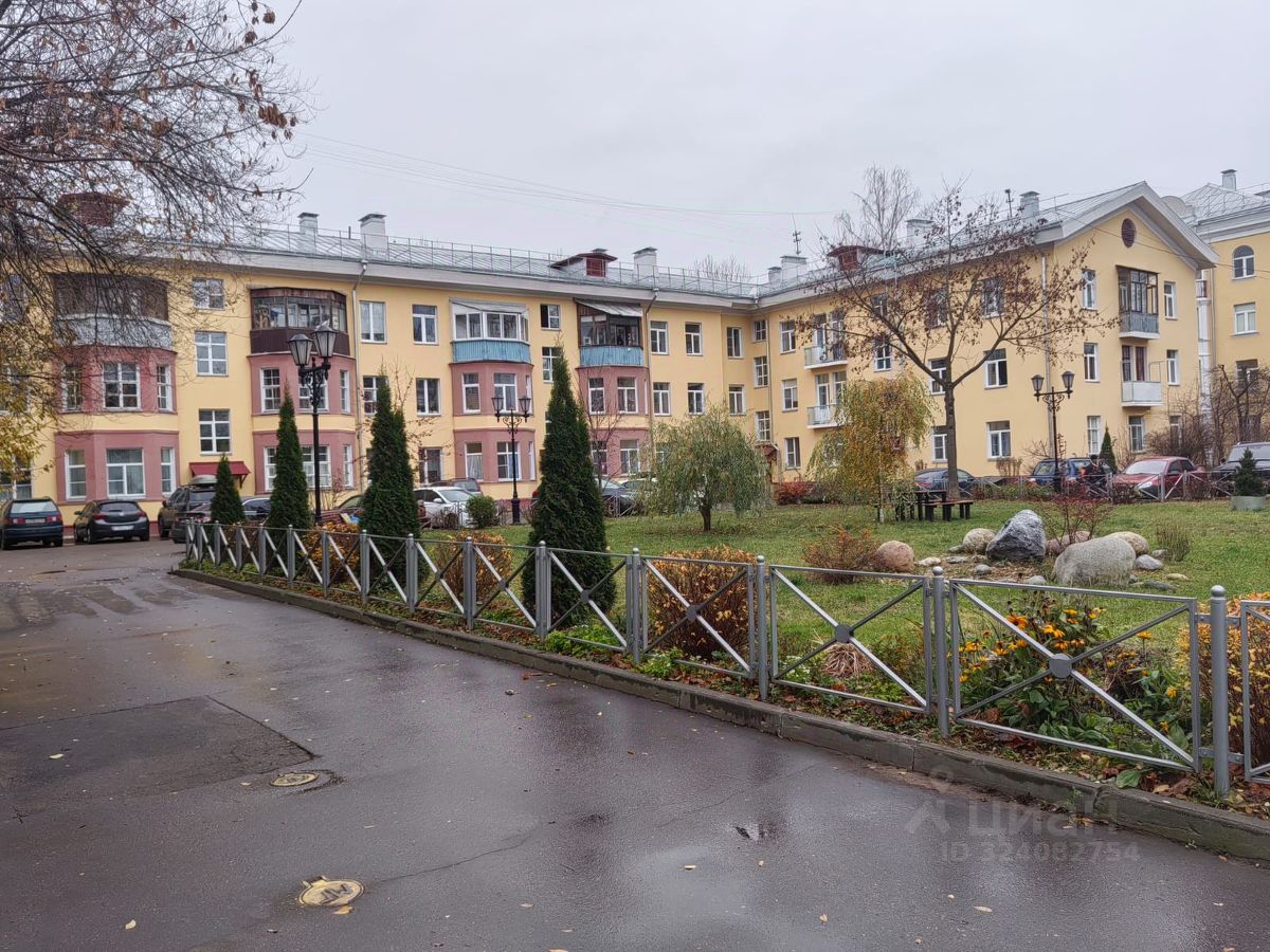 Аренда 2-комн квартиры на вторичном рынке Королев, улица Циолковского, 21/20