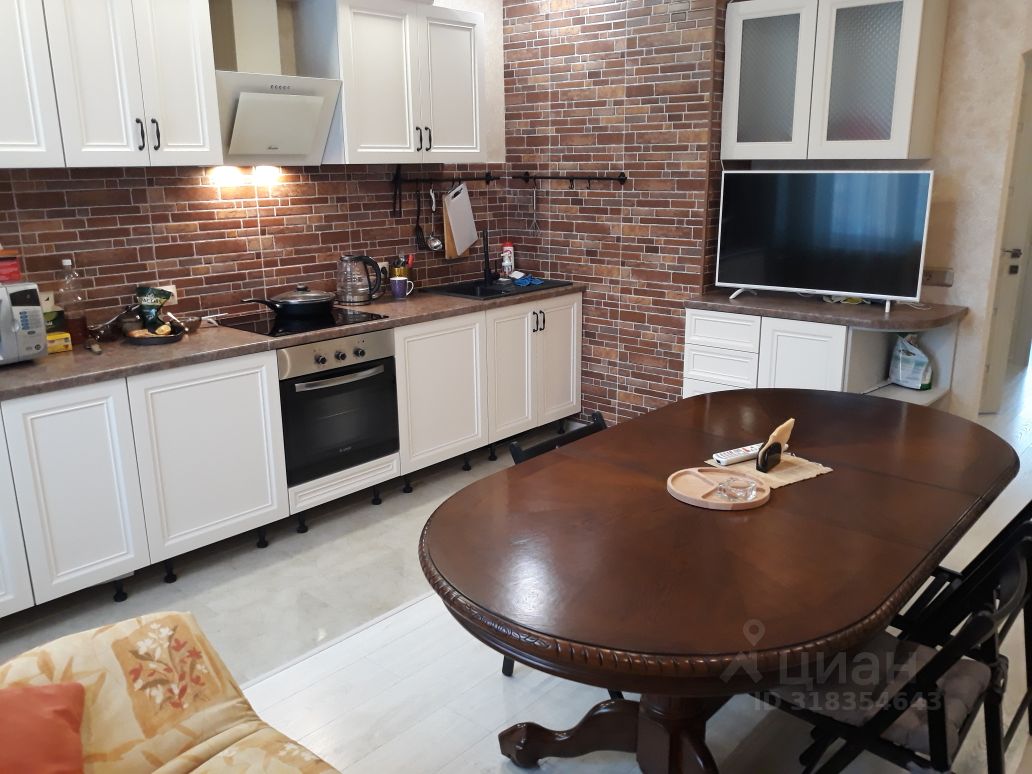 Продажа 2-комн квартиры на вторичном рынке пос. Шушары, Славянка тер., улица Ростовская, 24к1