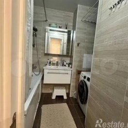 Продажа 1-комн квартиры на вторичном рынке улица Фёдора Котанова,  д. 13 к1