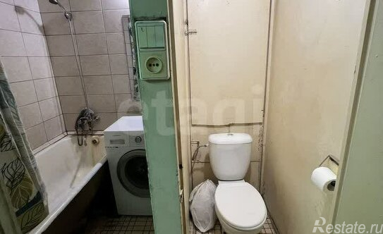 Продажа 3-комн квартиры на вторичном рынке улица Генерала Тюленева,  д. 31