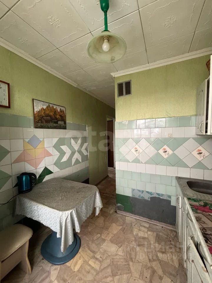 Продажа 2-комн квартиры на вторичном рынке пос. Глажево, улица Главная, 12