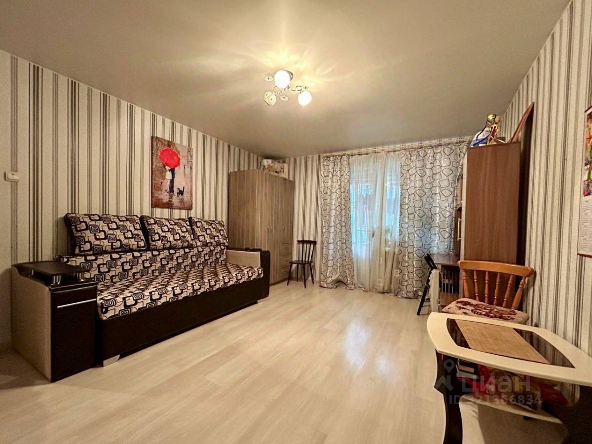 Продажа 3-комн квартиры на вторичном рынке Сестрорецк, улица Воскова, 1