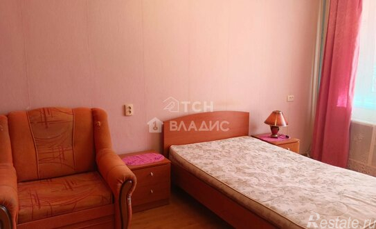 Продажа 2-комн квартиры на вторичном рынке Болшево, улица Исаева,  д. 4