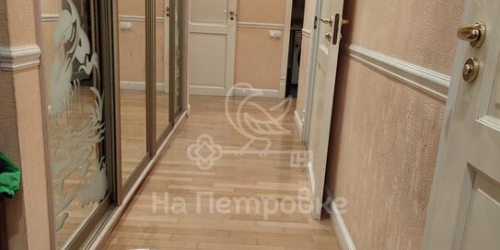3-комн квартира улица Лобанова,  д. 4