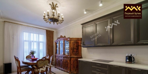 3-комн квартира Исполкомская ул,  д. 17