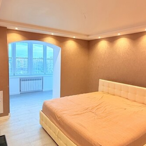 3-комн квартира Пушкин г, Генерала Хазова ул,  д. 13