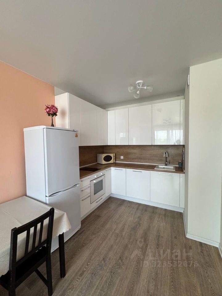 Аренда 1-комн квартиры на вторичном рынке Мирный пгт, улица Академика Северина, 15