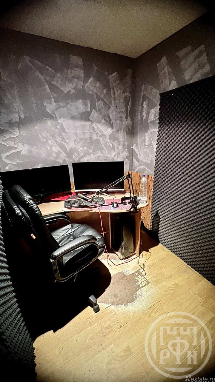 Продажа 3-комн квартиры на вторичном рынке Красное Село г., Юных Пионеров ул. ,  д. 16