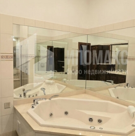 Продажа 2-комн квартиры на вторичном рынке улица Спиридоновка