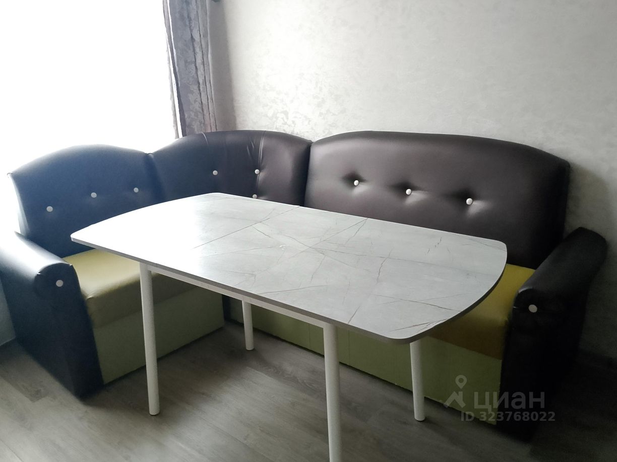 Продажа 2-комн квартиры на вторичном рынке Лопатино пгт, улица Сухановская, 28