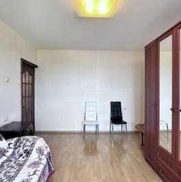 Продажа 2-комн квартиры на вторичном рынке Балаклавский пр-кт,  д. 1