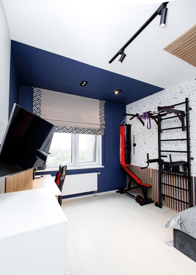 Продажа 3-комн квартиры на вторичном рынке улица Типанова, 23с1