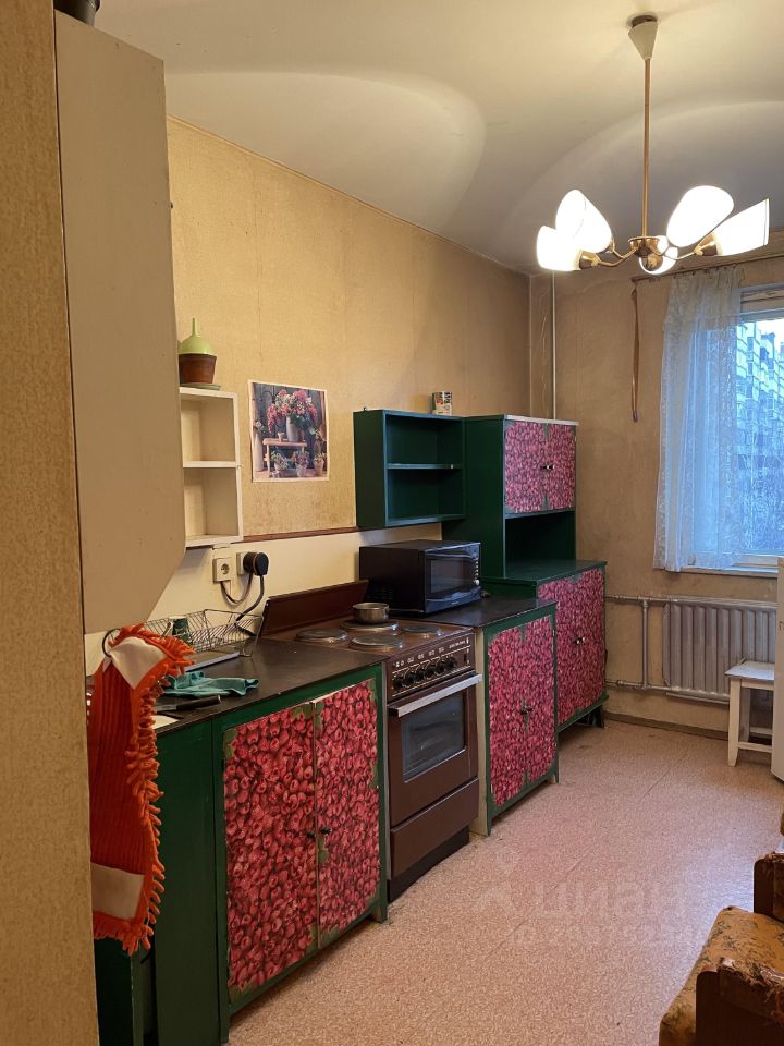 Продажа 2-комн квартиры на вторичном рынке улица Ворошилова, 9