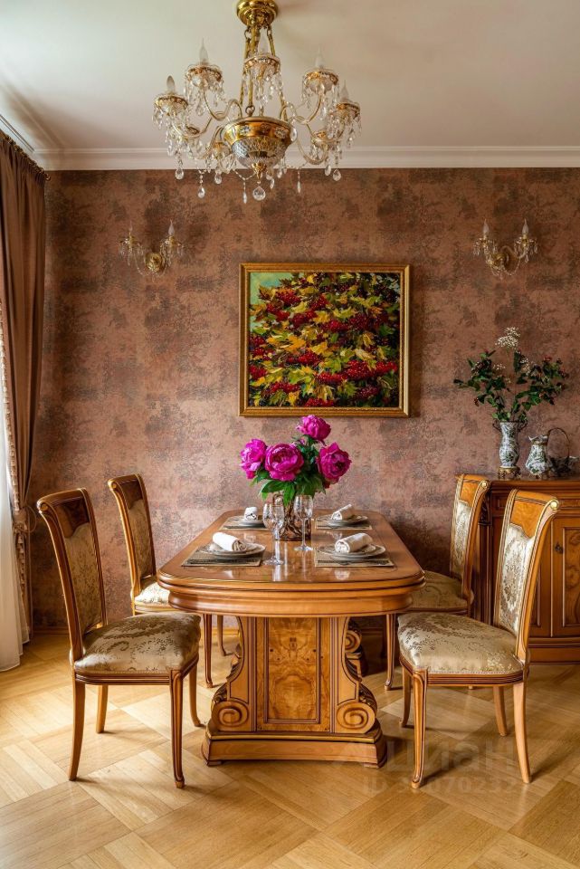 Аренда 3-комн квартиры на вторичном рынке набережная Реки Карповки, 10