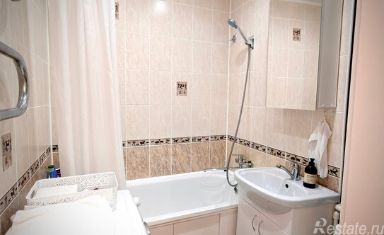 Продажа 1-комн квартиры на вторичном рынке Караваевская улица,  д. 33 к4