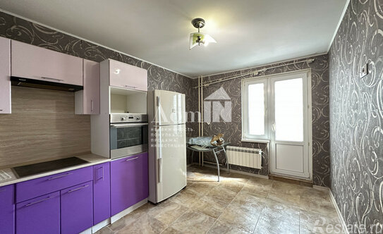 Продажа 2-комн квартиры на вторичном рынке Петровский пр-кт,  д. 24 к2