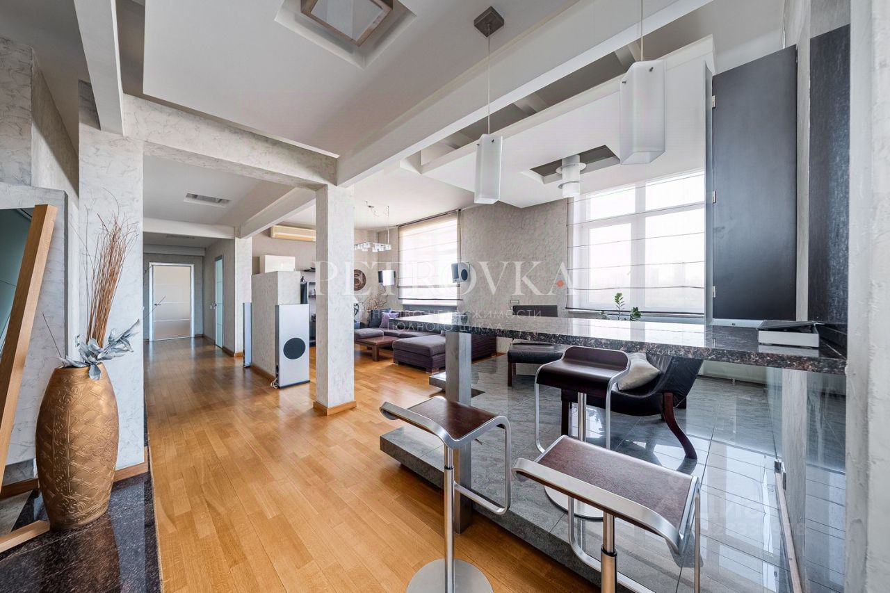 Продажа 3-комн квартиры на вторичном рынке Авиационная улица, 79