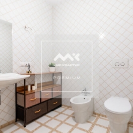 Продажа 5-комн квартиры на вторичном рынке Приморский пр-кт,  д. 137,  к. 1