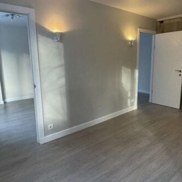 Аренда 2-комн квартиры на вторичном рынке ул Панфёрова,  д. 3