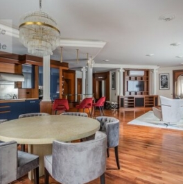 Аренда 2-комн квартиры на вторичном рынке Староконюшенный переулок,  д. 10А