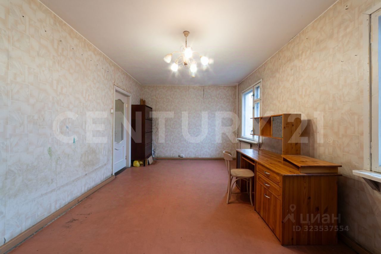 Продажа 3-комн квартиры на вторичном рынке улица Маршала Казакова, 28К3