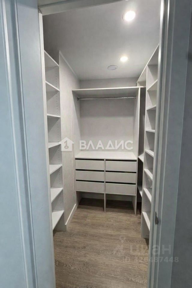 Продажа 1-комн квартиры на вторичном рынке Заречье пгт, улица Торговая, 6