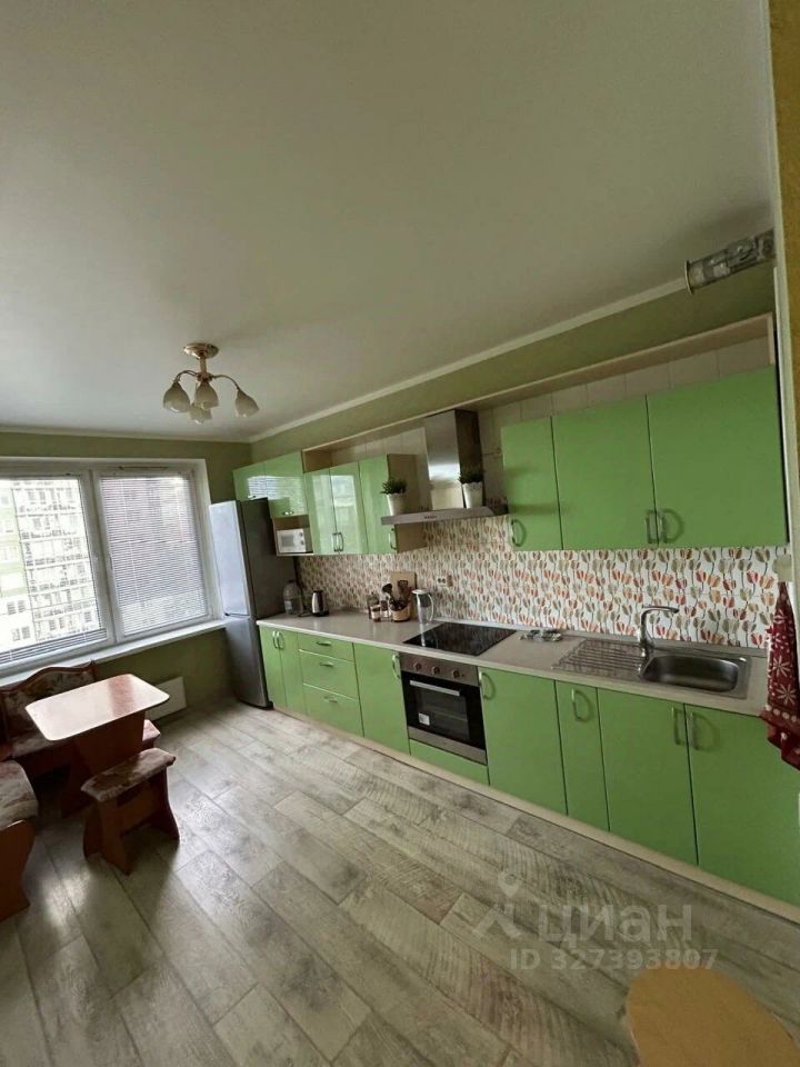 Продажа 2-комн квартиры на вторичном рынке Мурино, площадь Привокзальная, 3к3