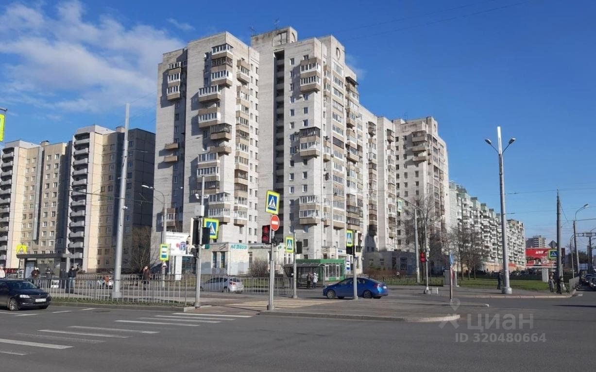 Продажа 3-комн квартиры на вторичном рынке Ириновский проспект, 21К1