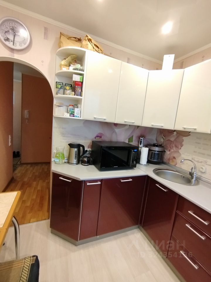 Продажа 2-комн квартиры на вторичном рынке Кириши, проспект Ленина, 11