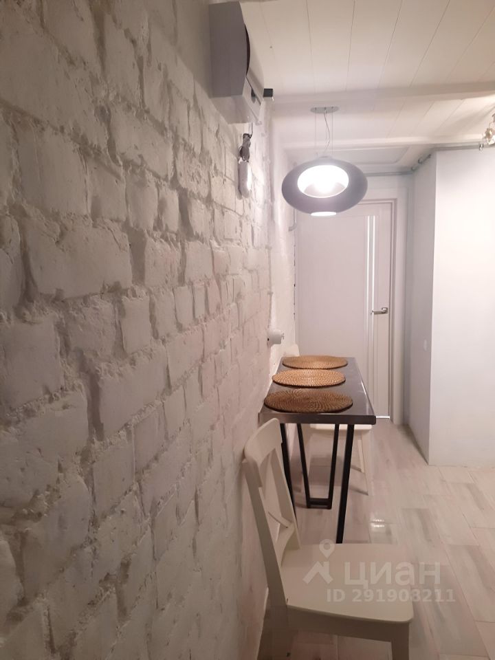 Аренда 2-комн квартиры на вторичном рынке Большая Конюшенная улица, 19/8