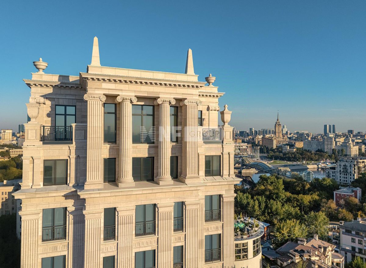 Продажа 3-комн квартиры на вторичном рынке переулок 1-й Тружеников,  д. 12А