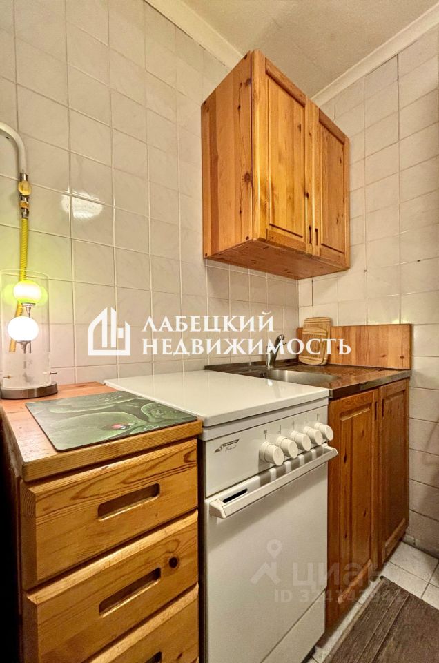 Продажа 2-комн квартиры на вторичном рынке Ракетный бульвар, 15