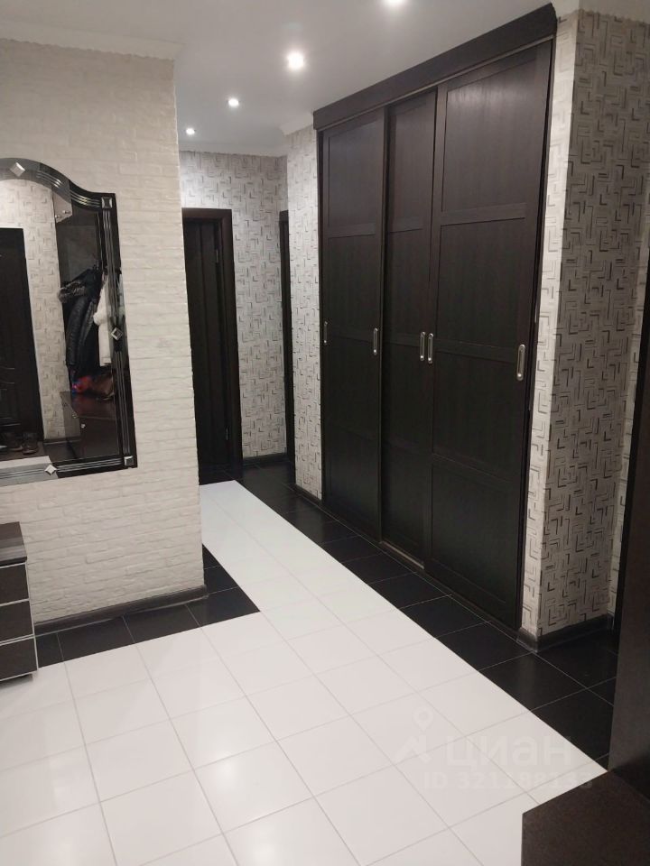 Продажа 2-комн квартиры на вторичном рынке Лиственная улица, 18к1