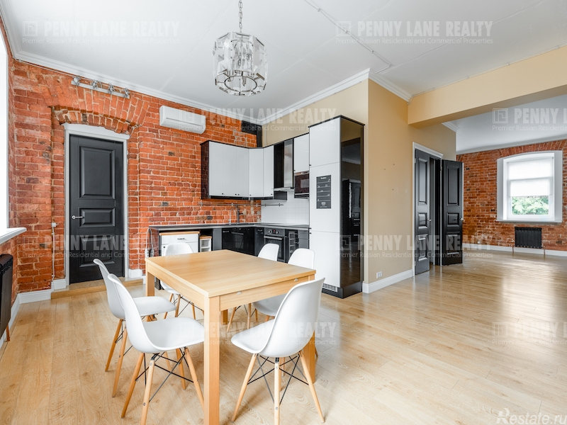 Аренда 4-комн квартиры на вторичном рынке Козловский М. пер, 8