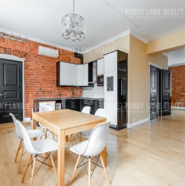 Аренда 4-комн квартиры на вторичном рынке Козловский М. пер, 8