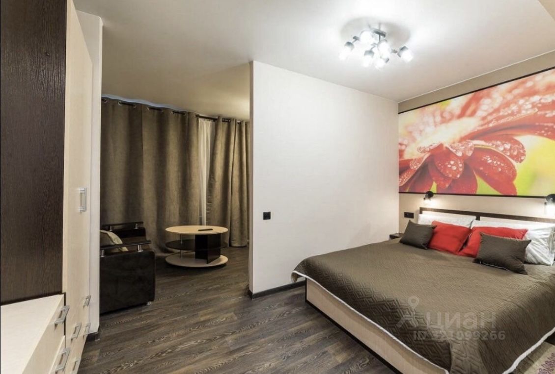 Аренда 2-комн квартиры на вторичном рынке 7-я Советская улица, 26