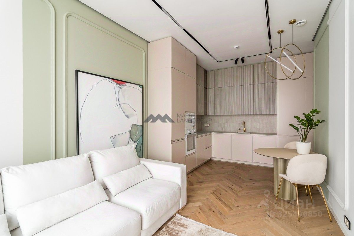 Продажа 2-комн квартиры на вторичном рынке улица Казакова, 7