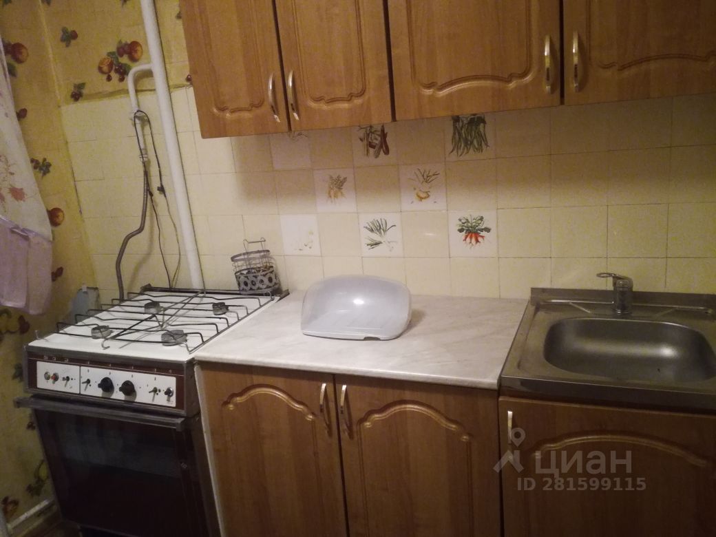 Аренда 2-комн квартиры на вторичном рынке Серпухов, Осенняя улица, 29