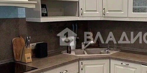 3-комн квартира улица Хошимина, 13к2