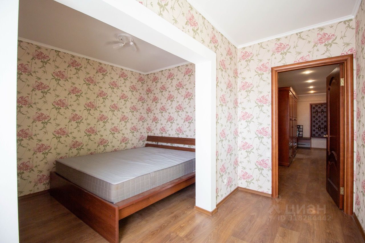 Продажа 3-комн квартиры на вторичном рынке Кузнецовская улица, 11