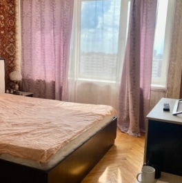 Продажа 2-комн квартиры на вторичном рынке Турку ул,  д. 15