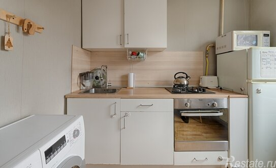 Продажа 2-комн квартиры на вторичном рынке ул Генерала Антонова,  д. 5,  к. 3